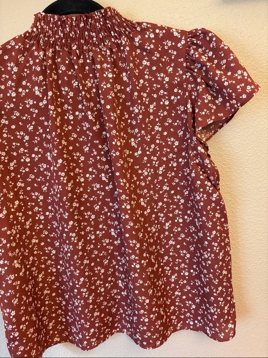 Paper Crane Large Rust White Floral High Neck Puff Flutter Short Sleeve Top - Picture 8 of 10